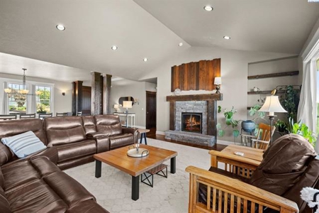 Stunning Country Home Property on 5 Acres in Colfax, Washington! - image 4