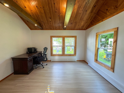 Spacious Intown Split Level Home - image 13