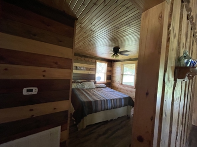 Sardis Lake property: Lake House with outbuildings - image 23