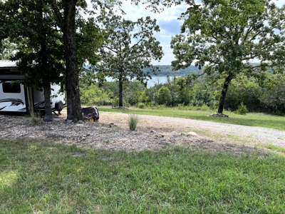 2 Lots Bordering Corps on Bull Shoals Lake with Spectacular View - image 8
