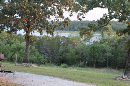 2 Lots Bordering Corps on Bull Shoals Lake with Spectacular View - image 1