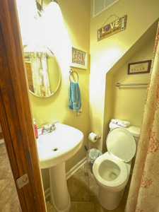 Charming Country Home on Nearly 3 Acres - image 43