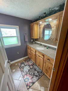 Charming Country Home on Nearly 3 Acres - image 34