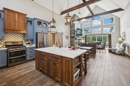 Stunning Lakefront Retreat on Watts Bar Lake in Ten Mile, TN - image 7