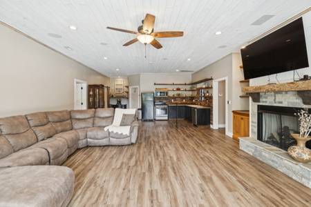 Stunning Lakefront Retreat on Watts Bar Lake in Ten Mile, TN - image 26