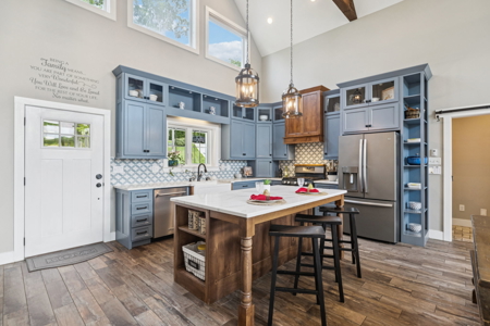 Stunning Lakefront Retreat on Watts Bar Lake in Ten Mile, TN - image 9