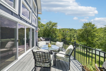 Stunning Lakefront Retreat on Watts Bar Lake in Ten Mile, TN - image 41
