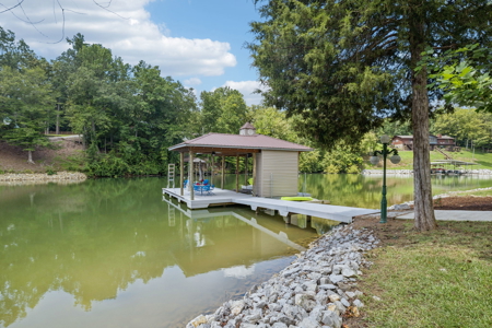 Stunning Lakefront Retreat on Watts Bar Lake in Ten Mile, TN - image 45