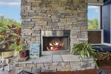 Stunning Lakefront Retreat on Watts Bar Lake in Ten Mile, TN - image 38