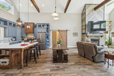 Stunning Lakefront Retreat on Watts Bar Lake in Ten Mile, TN - image 8