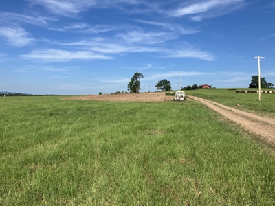 Outstanding Cattle or Hay Production Ranch with River Frontage - image 3