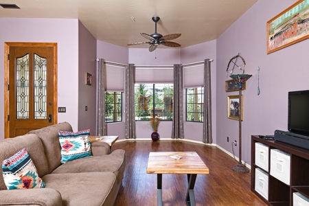 Chef's Kitchen 3 Bedroom Home in Beautiful Prescott Lakes - image 3