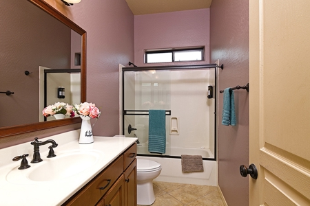 Chef's Kitchen 3 Bedroom Home in Beautiful Prescott Lakes - image 2