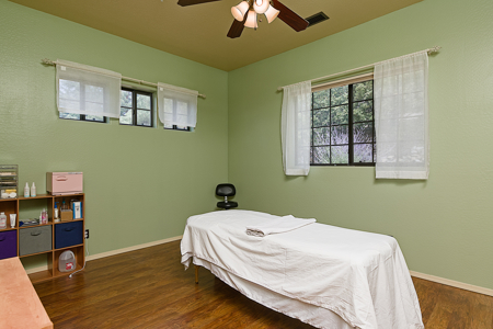 Chef's Kitchen 3 Bedroom Home in Beautiful Prescott Lakes - image 13