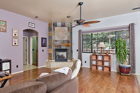 Chef's Kitchen 3 Bedroom Home in Beautiful Prescott Lakes - image 6