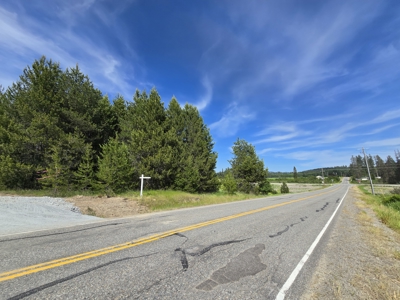 Remarkable 20 Acres on the corner of Hwy 211 & Westside Calispell - image 4