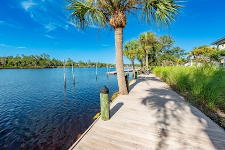 Retreat for Sale on the Steinhatchee River - image 8