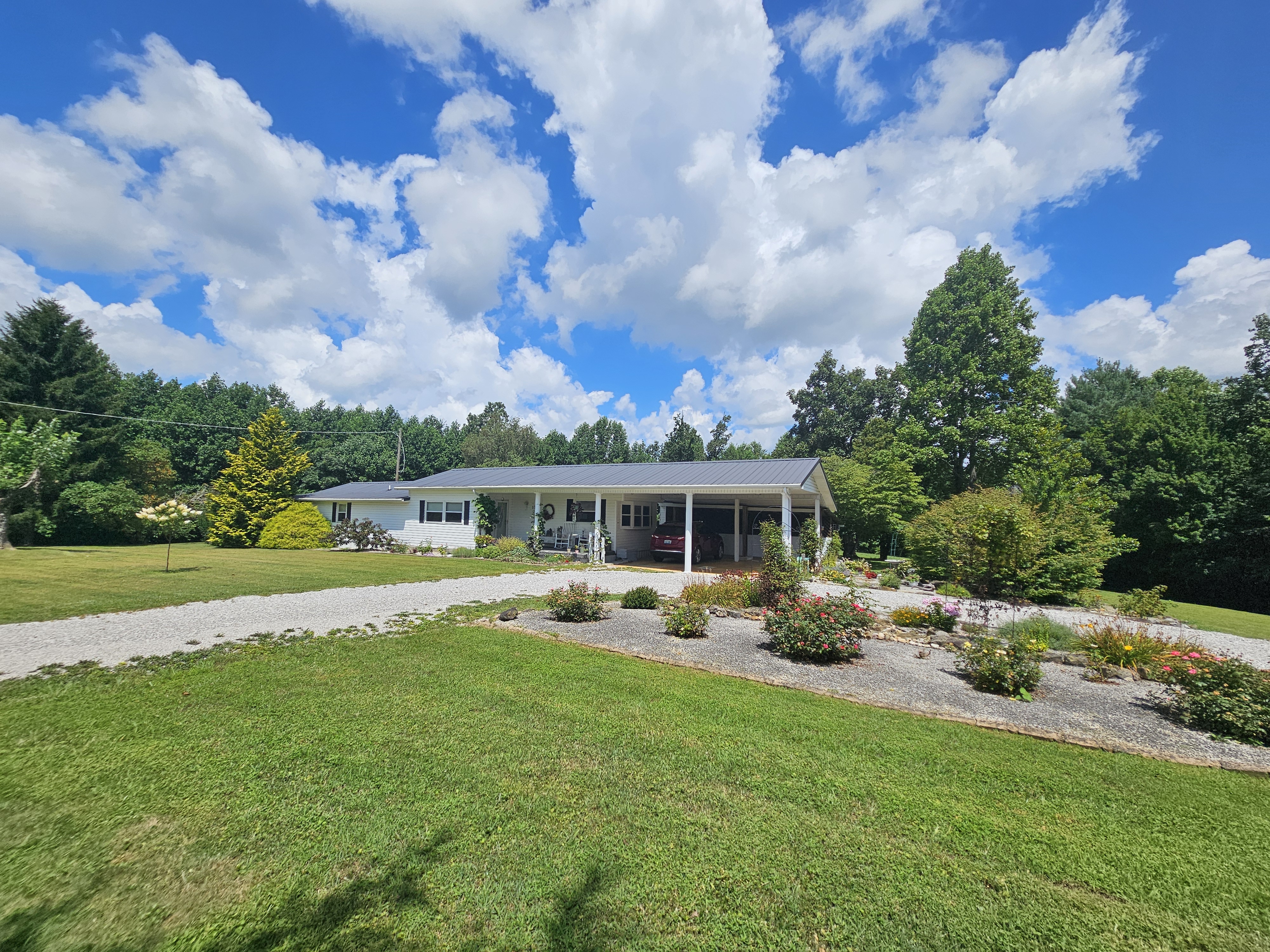 Country home for sale in Ky