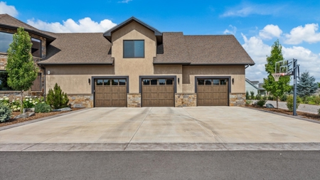 Luxury Home on Acreage For Sale in Montrose, CO - image 6