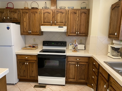 Seasonal River View Home In Town For Sale In Tn - image 5