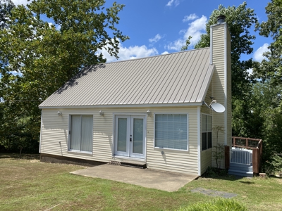 Seasonal River View Home In Town For Sale In Tn - image 21