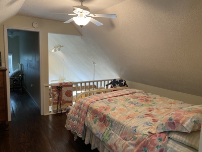 Seasonal River View Home In Town For Sale In Tn - image 10