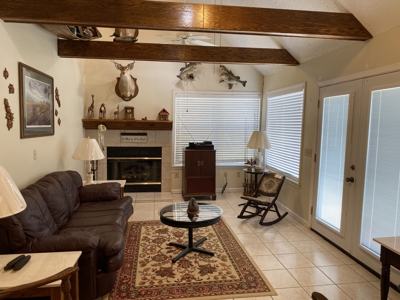 Seasonal River View Home In Town For Sale In Tn - image 36