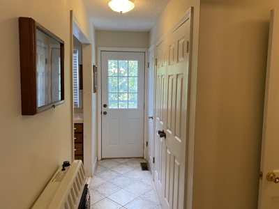 Seasonal River View Home In Town For Sale In Tn - image 2