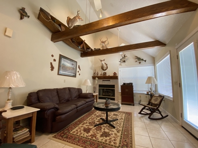 Seasonal River View Home In Town For Sale In Tn - image 32