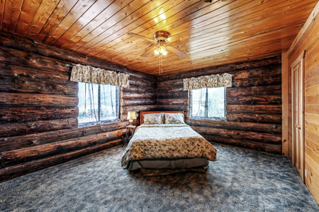 Rustic Log Home with Panoramic Views - image 21