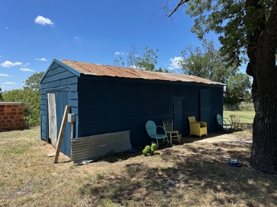Updated Home with Cabin, Barn & RV Sites on 2+ Ac – Bangs TX - image 21