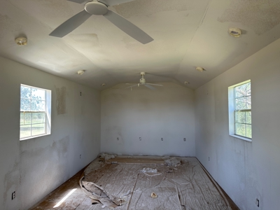 Updated Home with Cabin, Barn & RV Sites on 2+ Ac – Bangs TX - image 19
