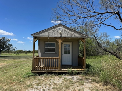 Updated Home with Cabin, Barn & RV Sites on 2+ Ac – Bangs TX - image 16