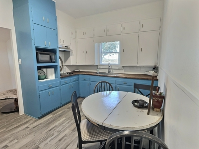 Updated Home with Cabin, Barn & RV Sites on 2+ Ac – Bangs TX - image 9