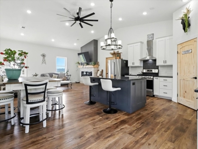 Modern Barndominium on 5 Acres - Close to Town, Full of Charm! - image 5