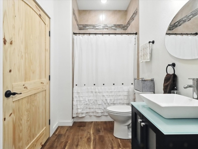 Modern Barndominium on 5 Acres - Close to Town, Full of Charm! - image 22