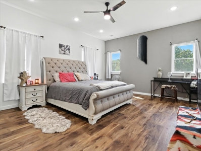 Modern Barndominium on 5 Acres - Close to Town, Full of Charm! - image 14
