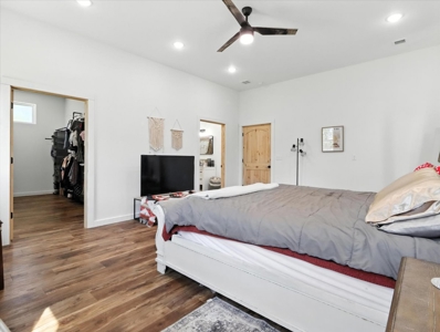Modern Barndominium on 5 Acres - Close to Town, Full of Charm! - image 16