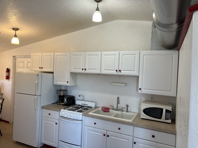 Self Sustaining Adventure Property - image 10