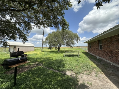 Open floor plan! 3Bed Room 2 Bath Brick Home 2-Car Garage 2 acres - image 20