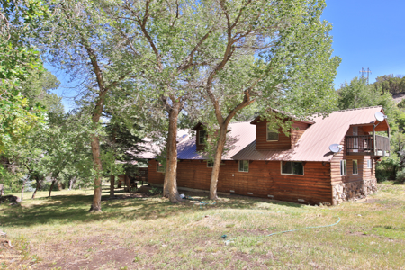 Mountain Log Home on Acreage For Sale in Western Colorado - image 3