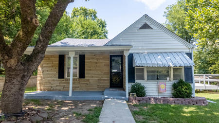 Home in Town for sale in the Arkansas Ozarks - image 12