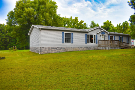 Country Home and Land for Sale near Vienna, Missouri - image 16