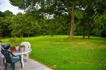 Country Home and Land for Sale near Vienna, Missouri - image 18