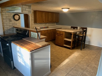 2 Homes, 41 Acres Of Mostly Lush Pasture - image 16