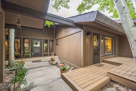 Fox Acres Golf Property in a Gated Community - image 3