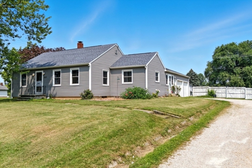 NE Indiana Home For Sale in Steuben County, IN