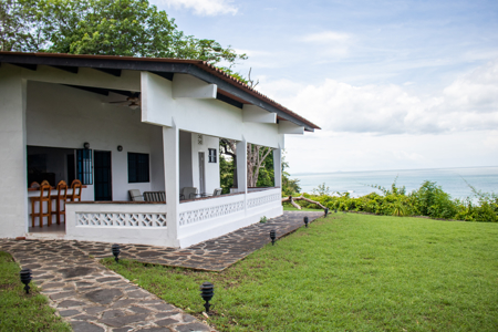 Beachfront Retreat with 2 Homes for Rent, Punta Caelo, San Carlos - image 22