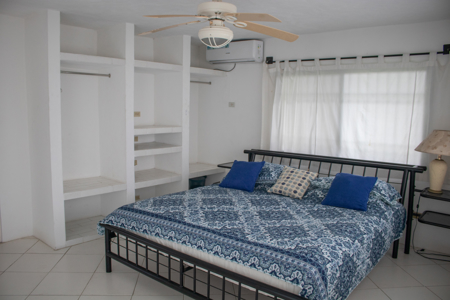 Beachfront Retreat with 2 Homes for Rent, Punta Caelo, San Carlos - image 10