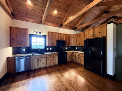 Custom Built Craftsman Home & 1.11 Acre Lot For Sale At Auction - image 13